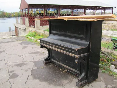 Купить пианино в Москве. Салон Мир-Пиано