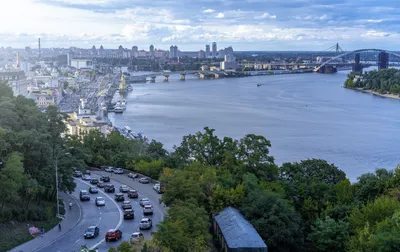 Регати, побачення на воді, навчання для шкіперів, ''лакшері''-катери і яхти  Києва — репортаж про те, як відпочивають на Дніпрі | Українська правда