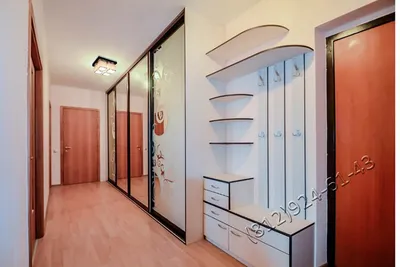 Шкаф-купе на 2 двери со вставками в коридор изготовлен на заказ в  Екатеринбурге по низкой цене