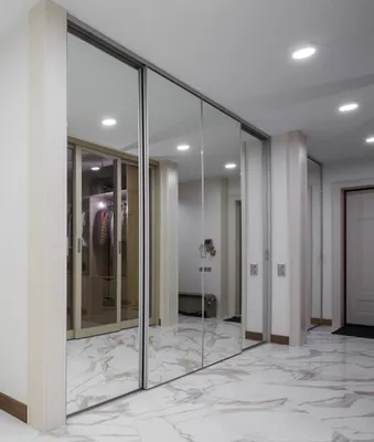 Шкаф-купе с зеркальными дверями в коридор изготовлен на заказ в  Екатеринбурге по низкой цене