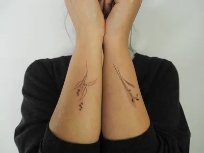 Самые нежные и красивые татуировки для девушек: более 150 фото | Татуировки,  Тату пульса, Тату с пионами