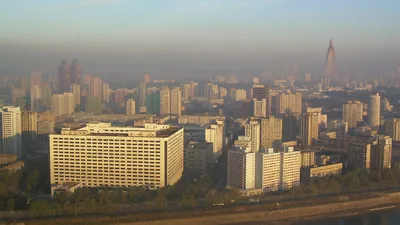 Отель Рюгьон. Почему бетонную пирамиду в центре Пхеньяна называют “отелем  смерти” — Мир