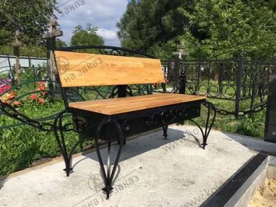 Гранитные столы на могилу, прямые лавочки и угловые скамейки на кладбище