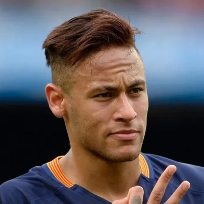 Neymar haircut almost like a Mohawk down the neck as well. May not work for  the way my hair grows. | Fotografia de leão, Neymar jr, Fotografia de  futebol