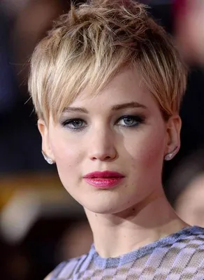 стрижка пикси для круглого лица | Round face haircuts, Jennifer lawrence  short hair, Pixie haircut for round faces