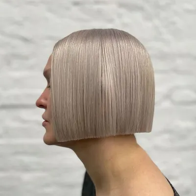 СТРИЖКА VIDAL SASSOON on Instagram: “⠀⠀ Квадратная линия ◼️ ⠀ ➡️ Подъём  пряди (элевация) 0° ⠀ ➡️ Нет перенаправления ⠀ ⠀⠀☑️естественное падение  волос, таким об…