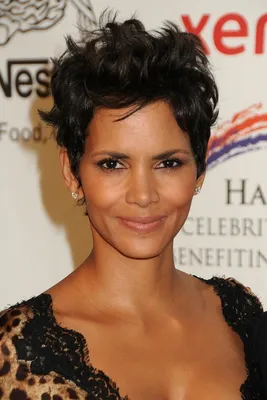 Halle Berry #hair #hairstyle | Short hair styles pixie, Halle berry short  hair, Halle berry hairstyles