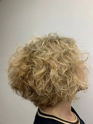 Техники стрижек кудрявых волос Curl By Curl, DevaCut | Салон для кудрявых  Estetic curls