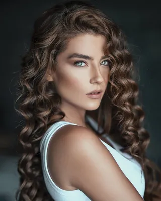 Стрижки на длинные волосы (ФОТО) | Cabelo longo camadas, Cabelo longo,  Cabelo