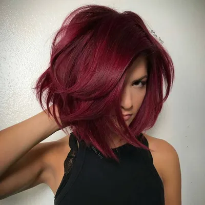 Стрижки, которые скроют пухлые щеки и сделают лицо худым | Maroon hair,  Maroon hair colors, Red hair color