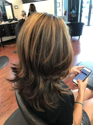 Caramel highlights /dark brown hair with a gorgeous shag haircut.  #heidishairstudiopagenc | Medium hair styles, Haircuts for medium hair,  Long hair styles