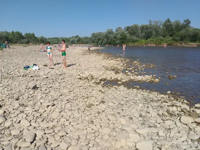 Міський пляж міста Стрий на річці Стрий. | Стрый (Львовская область) |  Фотопланета