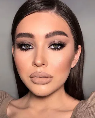 MAKEUP ARTIST FROM RUSSIA on Instagram: “ОНЛАЙН ЭФИРЫ SASHAKRASIT 🔥🔥🔥  Мои хорошие , я рада об… | Макияж для глаз, Макияж для карих глаз, Макияж  для зеленых глаз