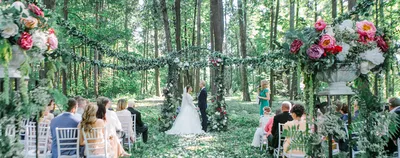 В лесу: сказочная свадьба среди деревьев · NEVESTA.MOSCOW