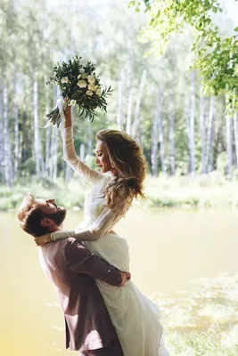 Свадьба в лесу, красивая девушка с…» — создано в Шедевруме