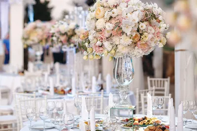 Много воздуха и света: гламурная свадьба в ресторане - Weddywood