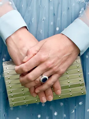 Кольцо как у Кейт Миддлтон: теперь можно купить в Великобритании | Wedding  Magazine
