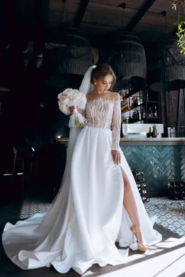 Нежное приталенное свадебное платье от Elena Novias оптом