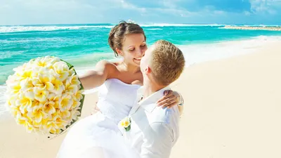 Свадебная церемония на пляже Баунти от компании Bounty Moments