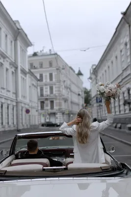 Свадебная Фотосессия в Москве на ретро кабриолете