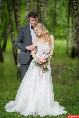 Фото: Свадебная фотосессия в лесу. Портретный фотограф Ярослава Бакуняева.  Свадебные фото - Фотосайт Расфокус.ру