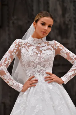 ALINA» - атласное свадебное платье с разрезом и прозрачными вставками в  корсете купить в Минске -
