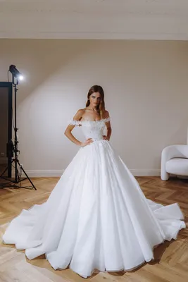 Свадебное платье Донна в Москве - Примерка в салоне