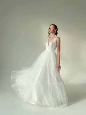 Кружевные свадебные платья - модели платьев с кружевным верхом, рукавами  или спиной в каталоге Milano Vera