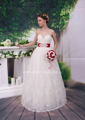 Свадебное платье с эффектными складками на юбке Liberta Bianca NC-21 —  купить в Москве - Свадебный ТЦ Вега