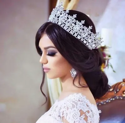 Свадебные прически с накладными прядями | Headband hairstyles, Long hair  styles, Trendy wedding hairstyles