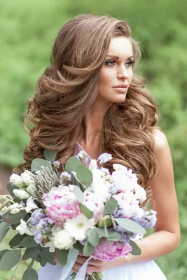 Свадебные прически с накладными прядями позволяют создавать роскошные  локоны девушкам с коротк… | Укладка волос к свадьбе, Свадебные прически,  Укладка длинных волос