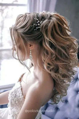 Свадебные прически на средние волосы 2020 - 100 фото красивых укладок |  Причёска для невесты, Свадебные прически косы, Свадебные прически пучки
