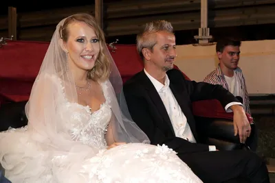 Свадебные прически звезд, вышедших замуж в 2019 году - Подбор причесок  онлайн. Фото стрижек