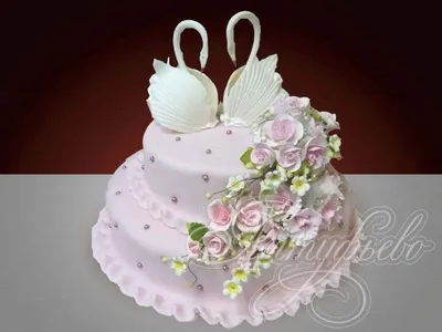 Свадебный торт с лебедями на заказ в СПб | Шоколадная крошка