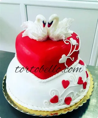 Артикул 76 - Свадебный торт с лебедями. Мастика