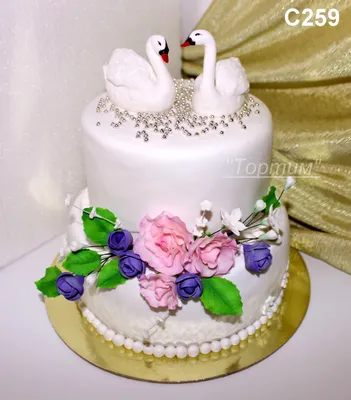 Свадебный торт с Лебедями в Киеве