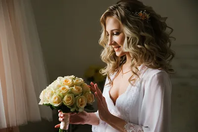 Прическа и макияж на свадьбу от выездной студии в Краснодаре  №551802S1449639710