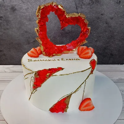 Свадебный торт с красными розами в виде сердца. - YouTube