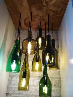 светильник из бутылок | Светильники, Люстра из бутылок, Подвесные  светильники