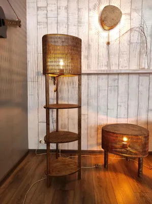 Светильник напольный Tripod деревянный с абажуром