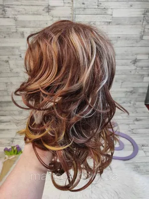 Светло коричневый цвет волос на каре (58 фото)
