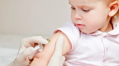 Прививки от кори, краснухи, паротита детям — сделать в Москве, вакцинация в  клинике «РебенОК»