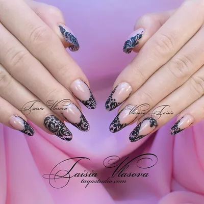 Instagram post by Таисия Власова • Aug 13, 2015 at 11:13am UTC | Nail art,  Stiletto nails, Class ring