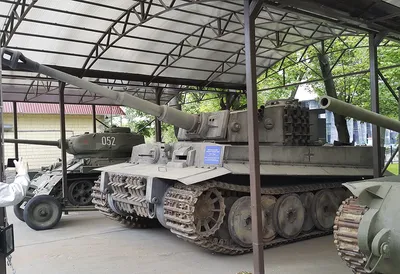 Немецкий танк, созданный макет для фильма \"Белый тигр\". | Танк