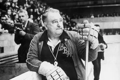 105 лет со дня рождения советского тренера по хоккею Анатолия Тарасова -  Газета.Ru