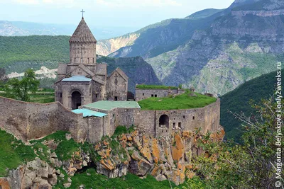 Путешествие в Татев: история, пейзажи и вино 🧭 цена экскурсии €55, 133  отзыва, расписание экскурсий в Ереване