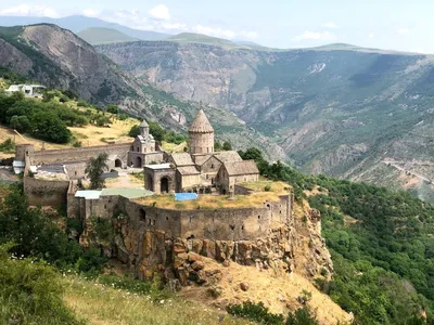 Члены парламентской группы Швейцария-Армения посетили Татев | Новости  Армении- АРМЕНПРЕСС Армянское информационное агентство