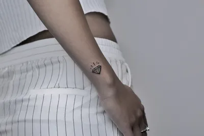 Татуировка бриллиант: идеи и техника нанесения - tattopic.ru