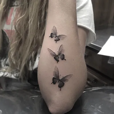 Значение татуировки бабочки у девушки: символика и интерпретация -  tattopic.ru