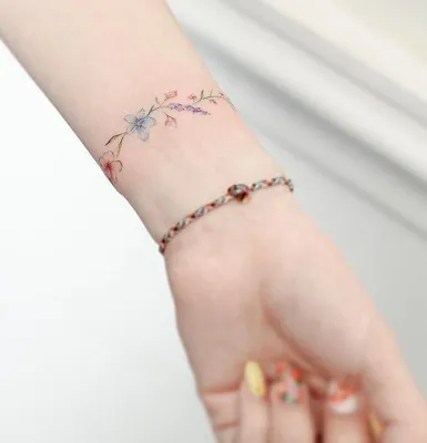Татуировка женская графика на запястье браслет - мастер Евгения Шмидт 6292  | Art of Pain